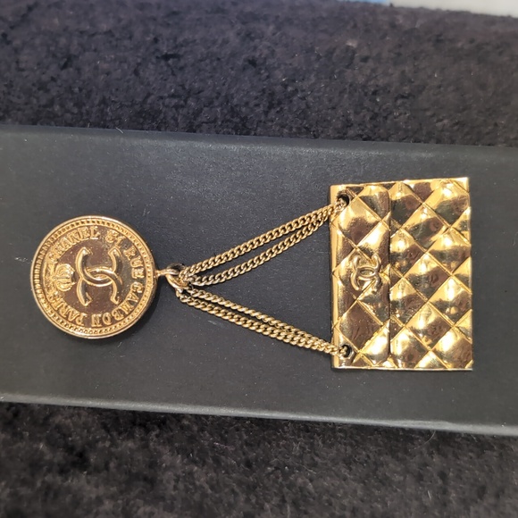 CHANEL Gold Quilted Bag Brooch